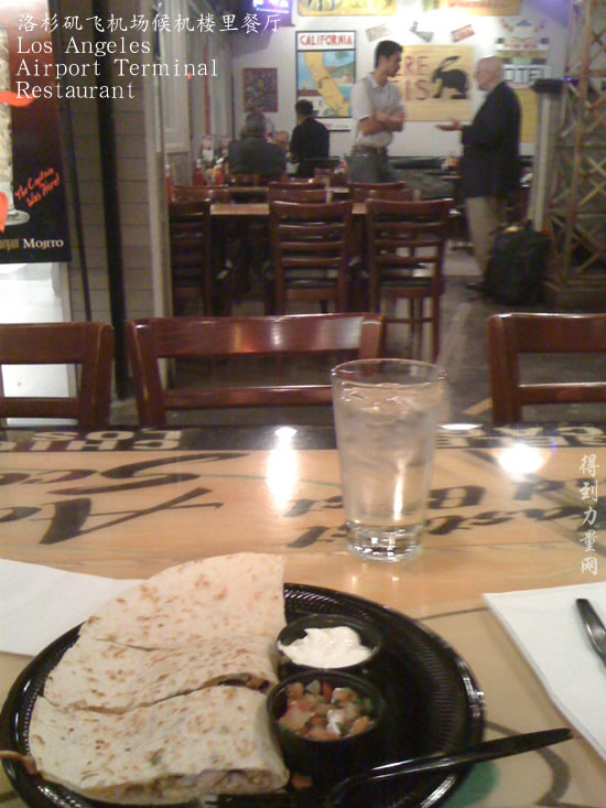 Los Angeles at night 洛杉矶飞机场里墨西哥餐厅 洛杉矶飞机场
